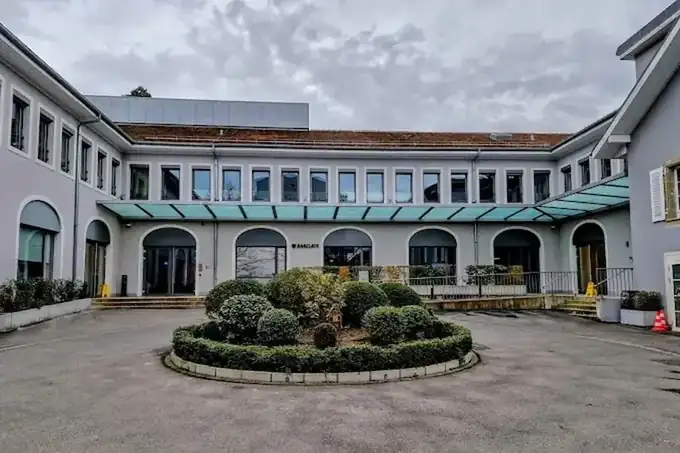 Établissement bancaire — Genève