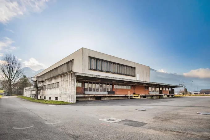 Bâtiment mixte — Bex